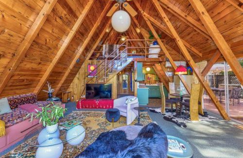 Oakhurst House | Sugar Pine Haus- A Frame Cabin w/Hot Tub