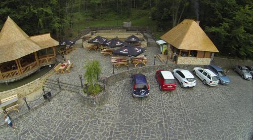 Baia-Sprie Hotel | Suior Resort Baza