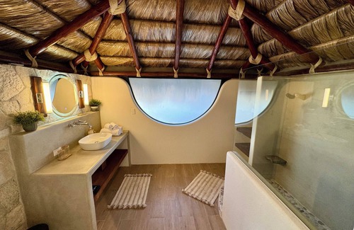 Los Barriles Hotel | Suite 1: Exquisite Luxury by the Sea