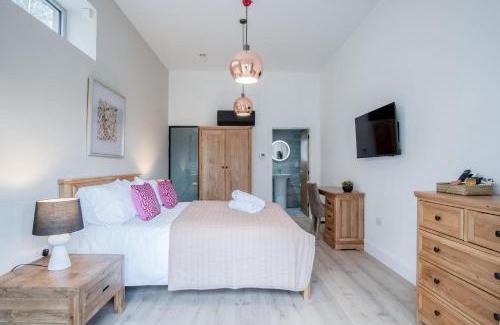 Pen-y-cae Apartment | Suite 12 - Sleeping Giant Hotel - Pen Y Cae Inn