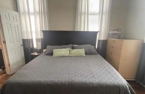 Macon House | Suite 2 -1KingBed, 1Bath,Kitchen