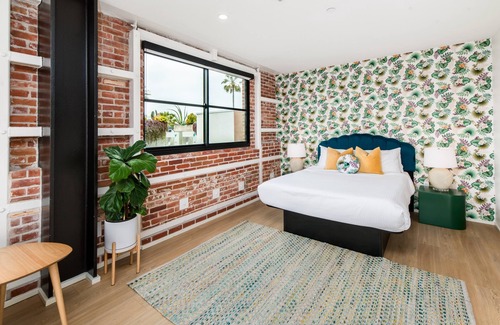 Townsite Hotel | Suite 201 | The Brick Boutique Hotel