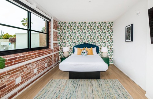 Townsite Hotel | Suite 201 | The Brick Boutique Hotel