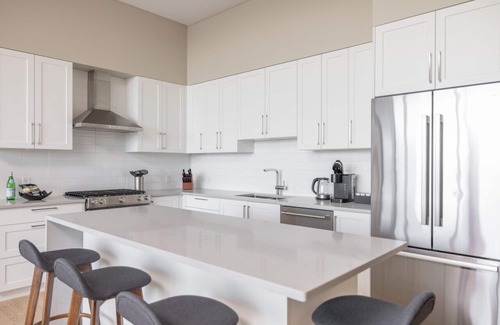 Regional District of Nanaimo Apartment | Suite #207 Contemporary Accommodation Patio Suite