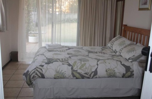 Kempton Park Bed & Breakfast | Suite 3-Doves Nest Guest House-Bed and Breakfast