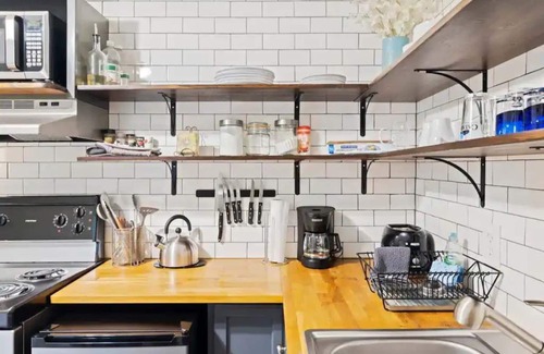 Black Mountain Apartment | Suite 5, Quick Stroll to Downtown Black Mountain