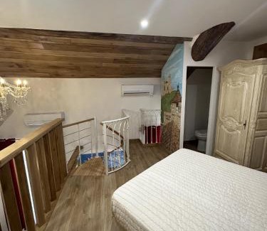 Centre Historique Apartment | Suite a Mezzanine dans l'Église du Couvent