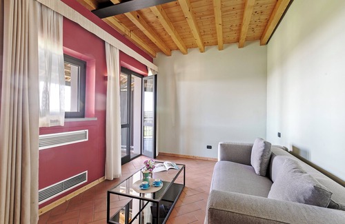 San Benedetto di Lugana Hotel | Suite Ballon - Almavite