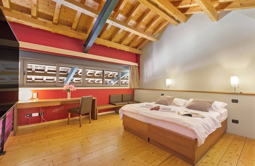 San Benedetto di Lugana Hotel | Suite Ballon - Almavite