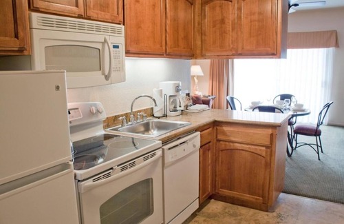 Avila Beach Hotel | Suite Beach Retreat! Outdoor Pool, Onsite Dining & Gym Access | Free Parking!