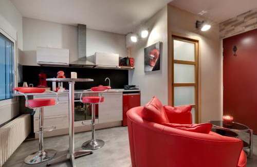 Republique Apartment | SUITE BROOKLYN JACUZZI