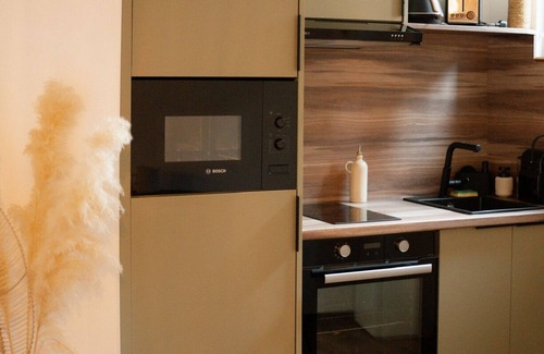 Brive-la-Gaillarde Apartment | Suite Cara - Atypical accommodation - Sauna & Spa