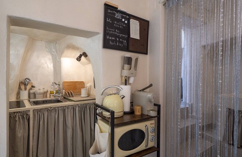 Ostuni House | Suite Cavour 30 - Historic center of the 1700s, with Sea View, Wi-Fi and Air Conditioning
