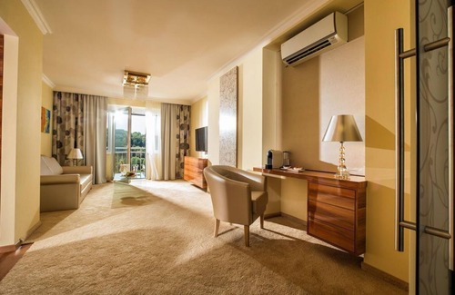 Loipersdorf bei Fuerstenfeld House | Suite Classica - 3 Nächte - Thermalhotel Leitner