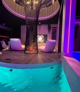 Coursan Apartment | Suite de luxe érotique chic