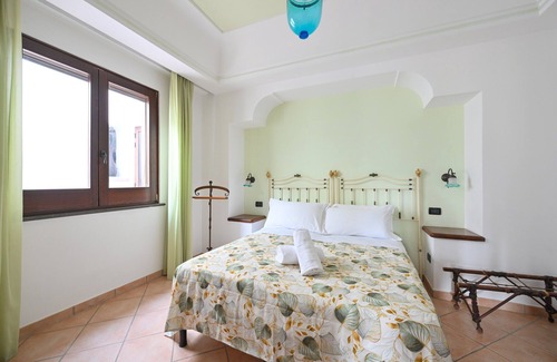 Succhivo Bed & Breakfast | Suite-Executive-Ensuite with Shower-Terrace-Suite