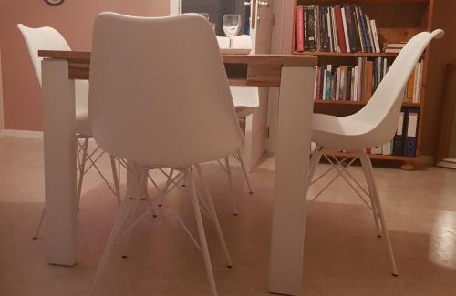 Wepion House | Suite familiale avec 2 Chambres dans une villa - quartier vert et boisé - 5 kms de Namur