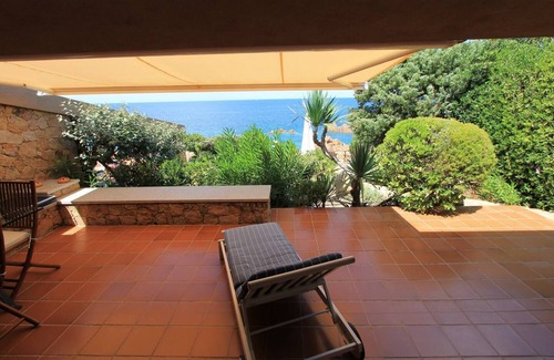 Costa Paradiso Villa | Suite Granito first row on the sea