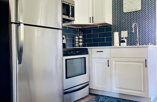 Evansville Apartment | Suite Home Indiana #3 | KING 1BD/1BA Apartment