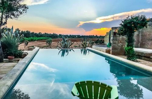 Parabita House | Suite in Masseria Tornesella with swimming pool and Wifi between Gallipoli and Torre Suda