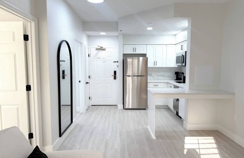 Florida Central Atlantic Coast Apartment | SUITE @ International Drive - 4 Guests