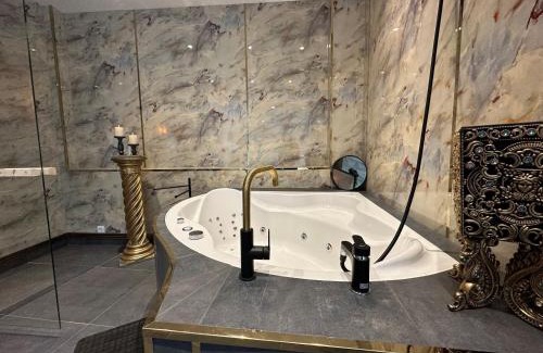 Friedrichshain Apartment | Suite Julius Cesar