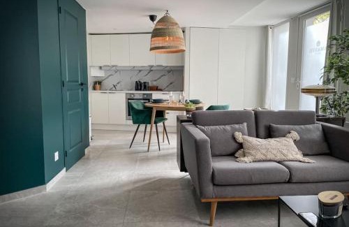 Saint-Chamond Apartment | Suite Luxueuse Jacuzzi SUITE AMANTIS By Noma