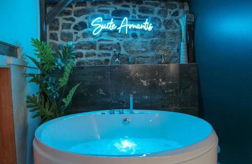 Saint-Chamond Apartment | Suite Luxueuse Jacuzzi SUITE AMANTIS By Noma
