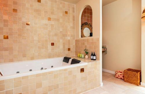 Auterive Apartment | Suite Marrakech - Balnéo Privée - Netflix