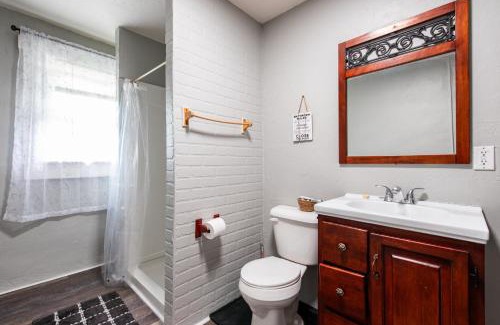 Smoketown Jackson House | Suite near downtown Louisville, KY - Suite XI