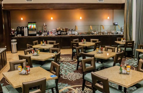 Milpitas Condo | Suite near Downtown San Jose | Outdoor Pool + FREE Shuttle