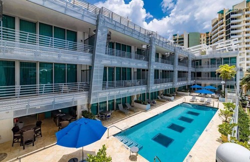 South Beach Condo | Suite on Art Deco Ocean Drive Collins Av with pool