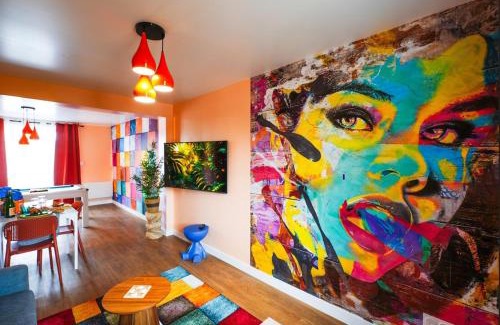 Plouay Apartment | Suite Romantique et Spa Privé - Balnéo, Billard, Vidéoprojecteur - Bretagne Sud