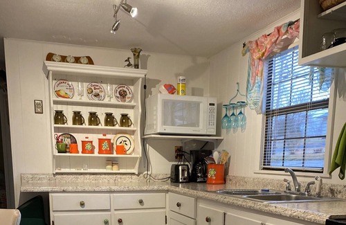 Jacksboro House | SUITE SPOT - Million Dollar Views of Norris Lake! Just minutes off I-75!