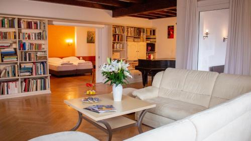 Ascona House | Suite Stays by Hotel La Perla