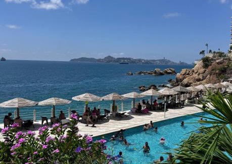 Costera Acapulco Hotel | Suite Torres Gemelas Acapulco