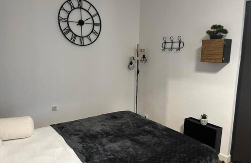 Villette Gare Apartment | suite totem