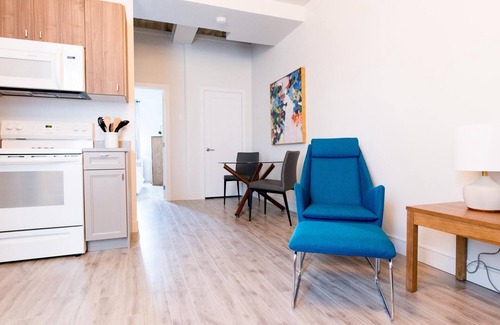 Rouyn-Noranda Apartment | Suite with closed bedroom on rue Gamble Ouest (Le Central)