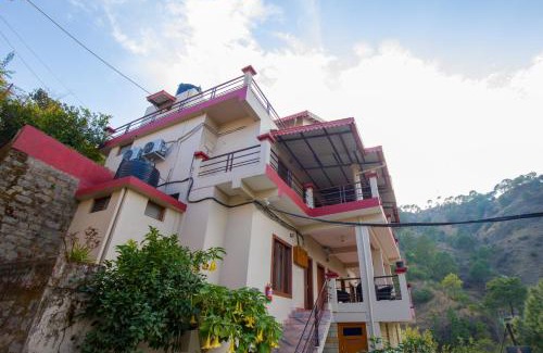 Kasauli Villa | Sukhmani Cottage Hilltop 2-BHK With Open Dining & Common Garden