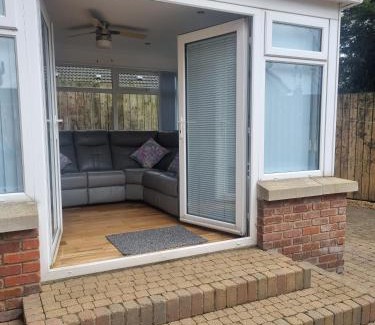 Carrickfergus House | Sullatober House with hot tub and games room