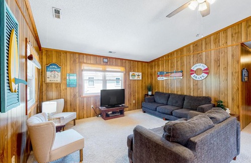 Colington House | Sullivan's Sandy Paws KDH133