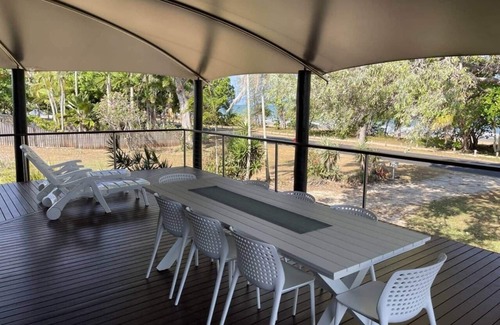 South Mission House | Sully's Beach House - Beach and Ocean Views