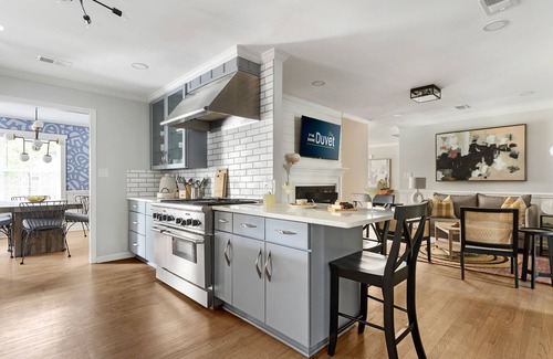 North Charleston House | SullyChic 5 Bedroom | Private Lux Pool Park Circle