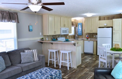 Navarre Cottage | Sum Beaches Paradise Cottage 1