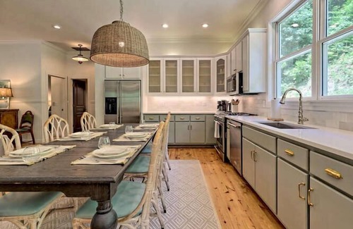 Clayton House | Summer at Lake Burton! Steps from Anchorage Marina!