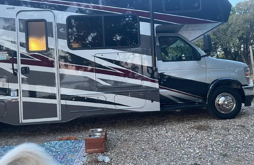 Wills Point Cabin | Summer Breeze RV Park