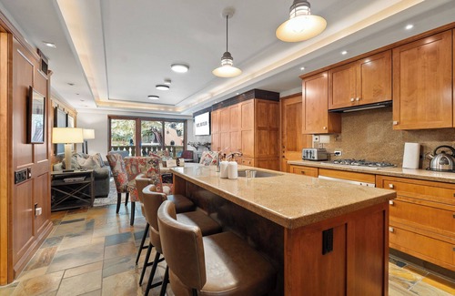 Vail Condo | SUMMER CONSTRUCTION NOTICE Vail Butler | 1BR Slopeside Lodge - Ski In/Ski Out, Walk to Everything