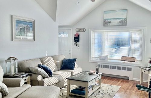 Milford House | Summer Cottage