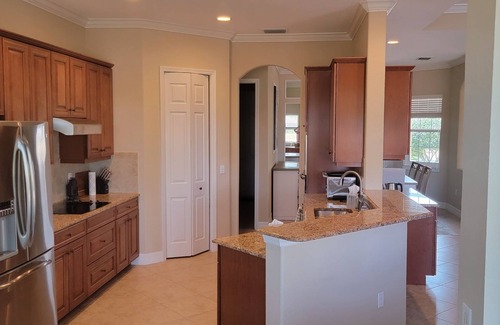 Braden River House | Summer Fun! House with a pool in beautiful River Strand