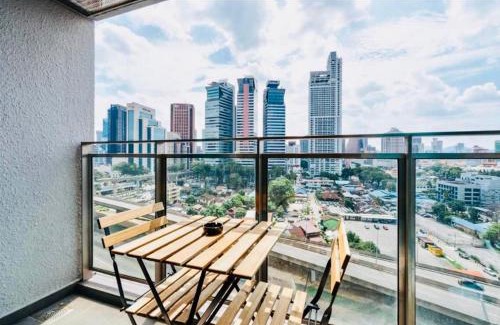 Kuala Lumpur City Centre Hotel | Summer Hotel and Condo Suites Nearby KLCC Area